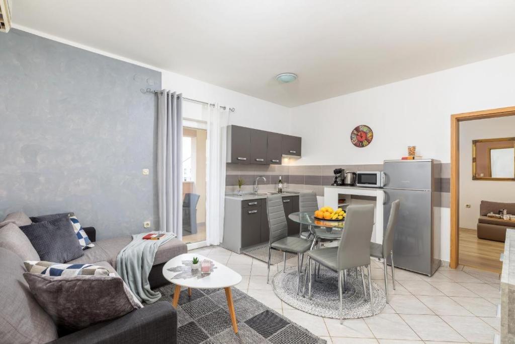 Apartment Mladenka Pula Luaran gambar