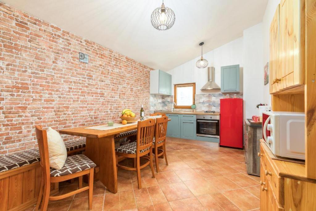 Apartment Mladenka Pula Luaran gambar