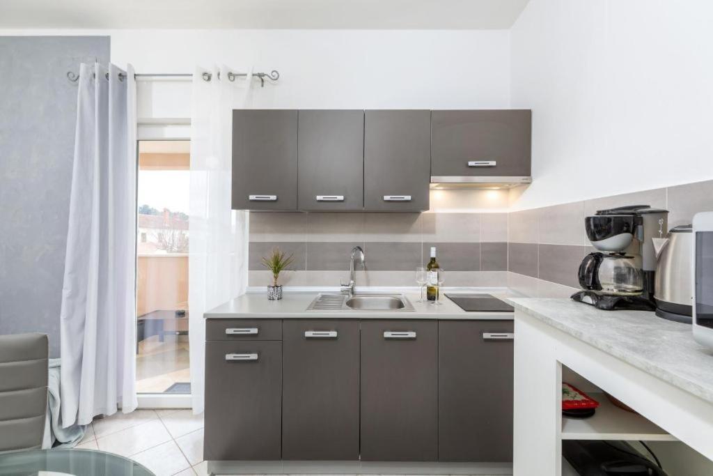 Apartment Mladenka Pula Luaran gambar