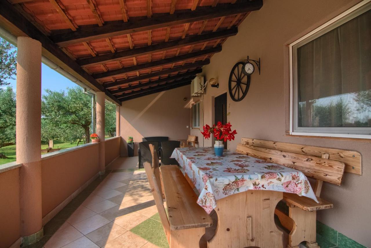Apartment Mladenka Pula Luaran gambar