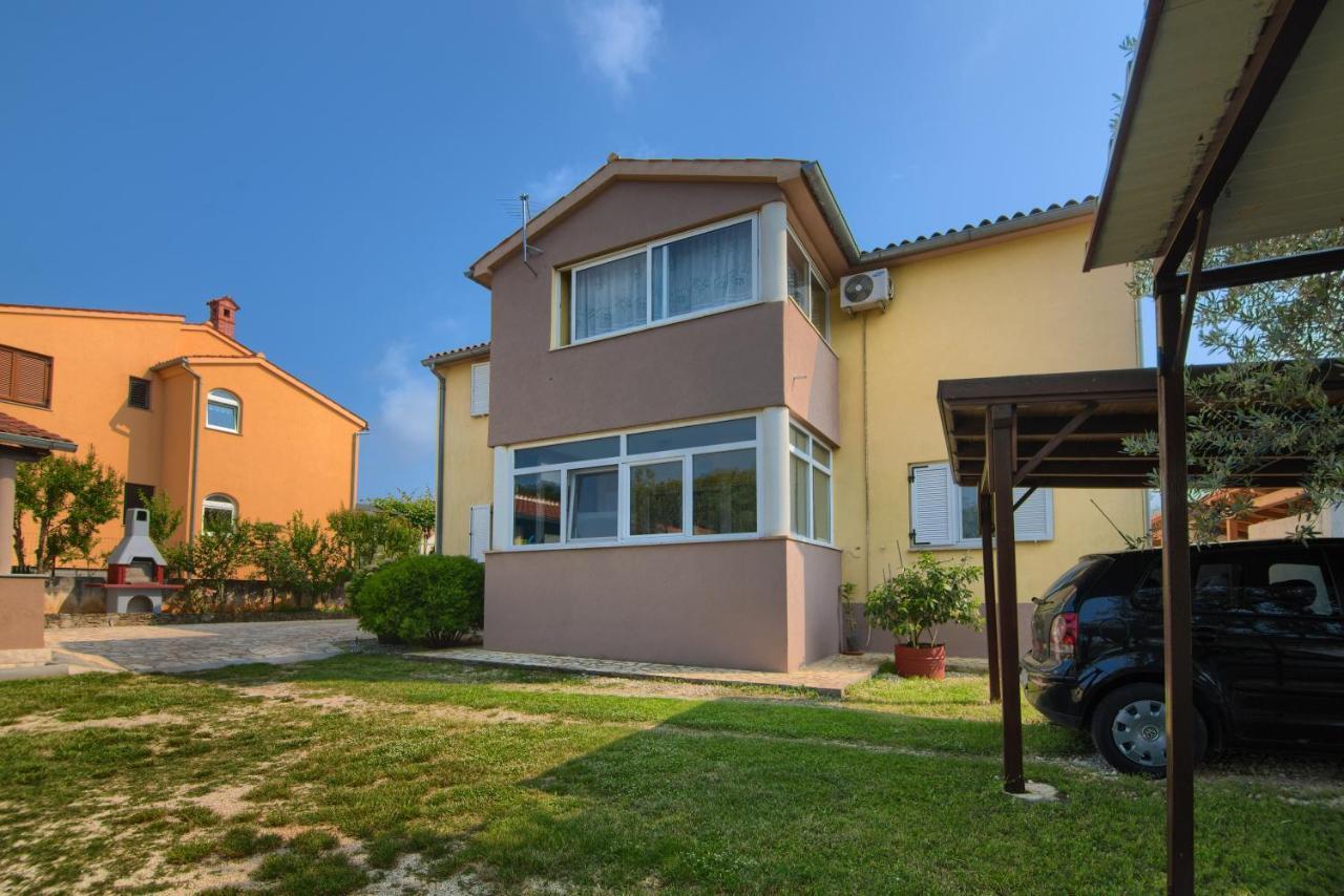 Apartment Mladenka Pula Luaran gambar